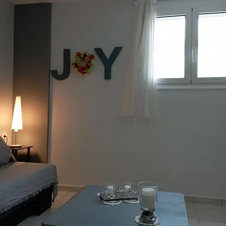 Joy By The Sea 아파트 레팀노